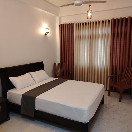 Diora Hotel Ratnapura Exterior photo