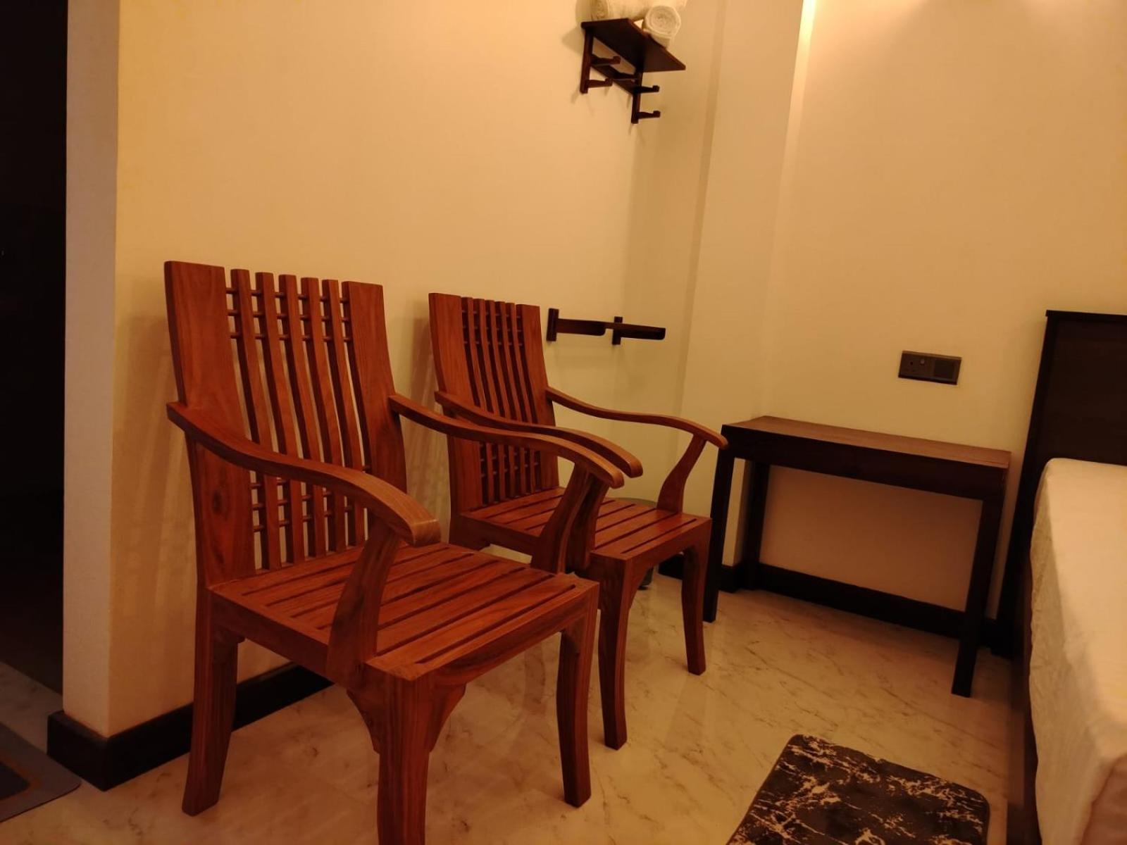 Diora Hotel Ratnapura Exterior photo