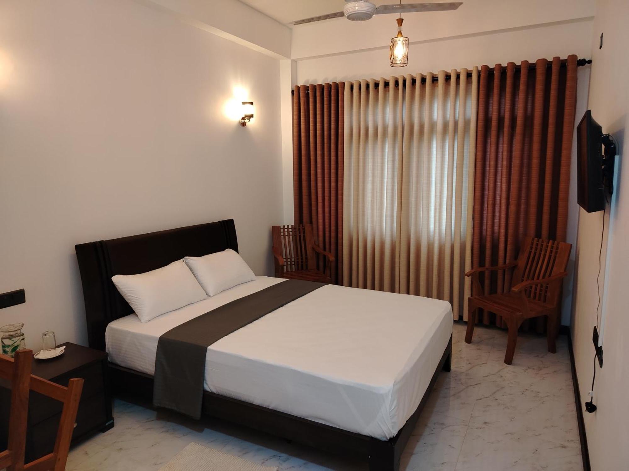 Diora Hotel Ratnapura Exterior photo