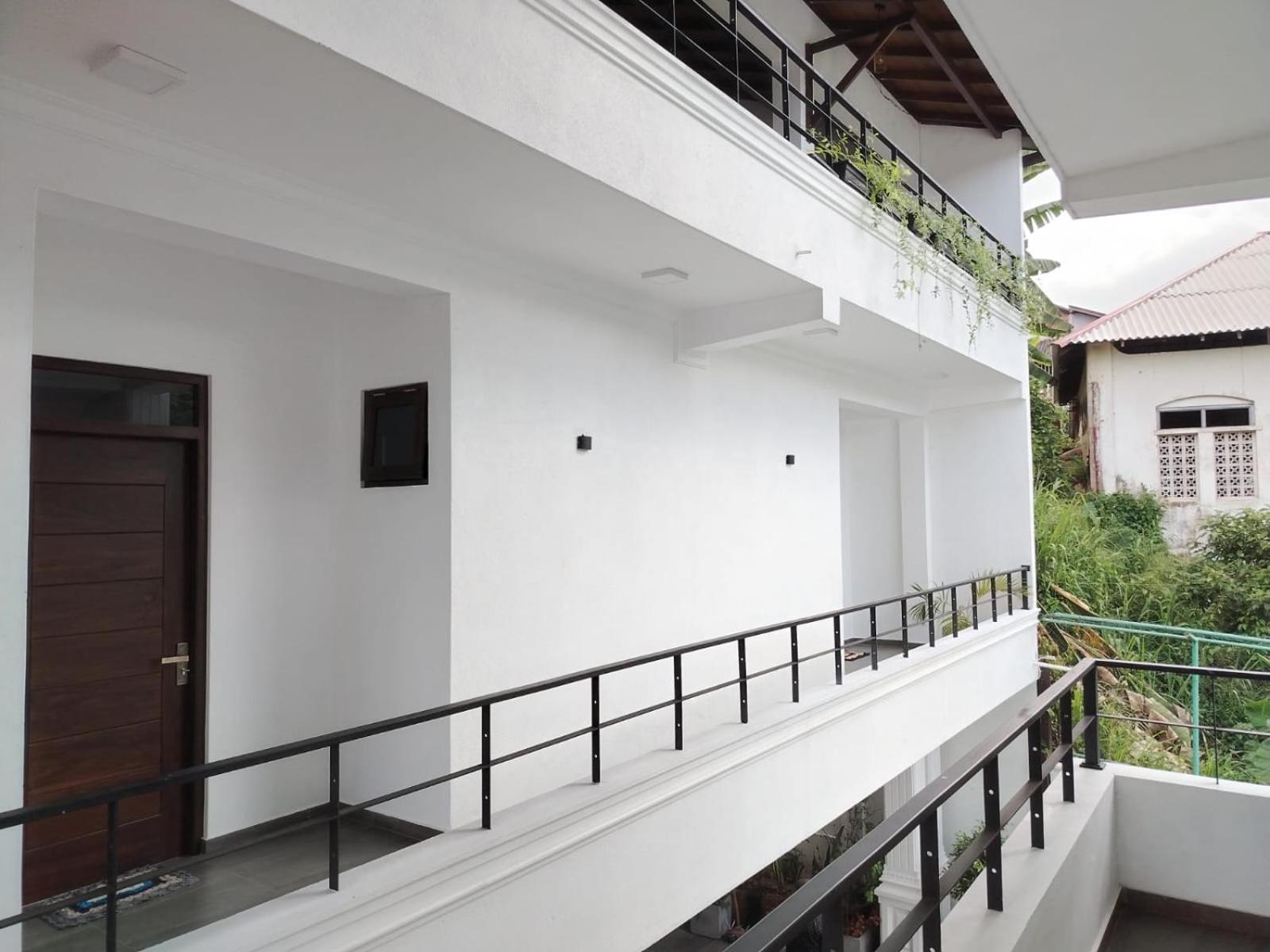 Diora Hotel Ratnapura Exterior photo